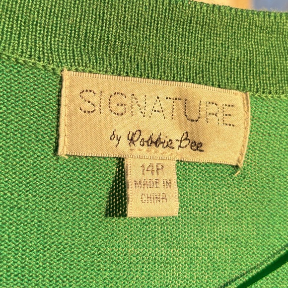 🆕🍏Signature by Robbie Bee Green Cropped Cardigan Bolero Casual Knit Size 14P - Picture 13 of 16